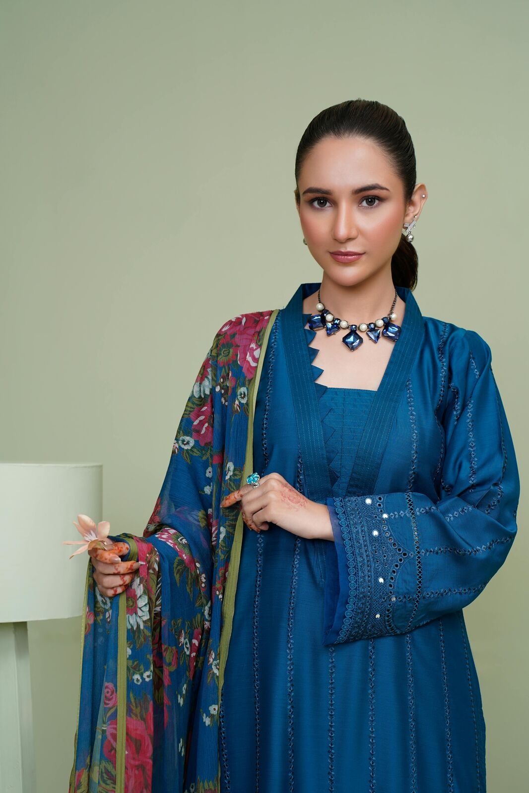 Zarif Luxury Collection: Perfect Outfits for Every Occasion