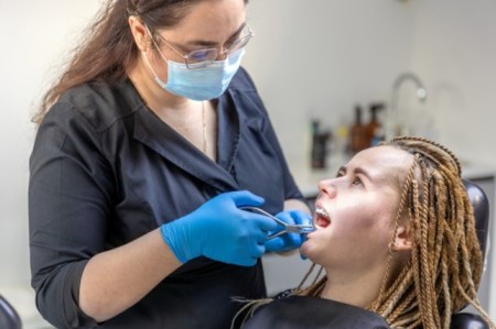 Bright Smiles Await: Finding the Right Dentist in Oakleigh and Bentleigh East