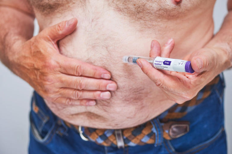 الطريقة الصحيحة لحقن مونجارو في الرياض: خطوات الاستخدام الذاتي