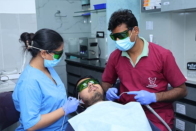 Tooth Extraction in West Delhi – Expert Oral Surgery Care | DentoHub