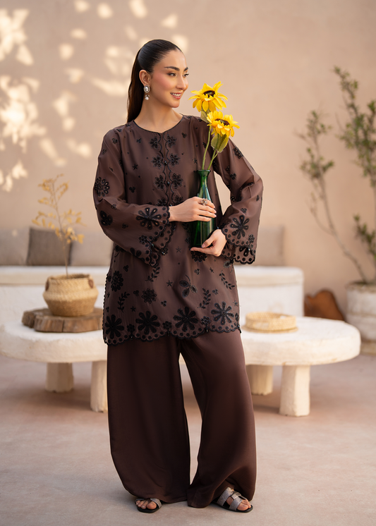 Women Lawn Dresses Online 2026 – Comfort, Style, and Everyday Elegance