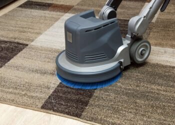 Carpet Cleaning Services Maintain Homes That Experience Heavy Traffic