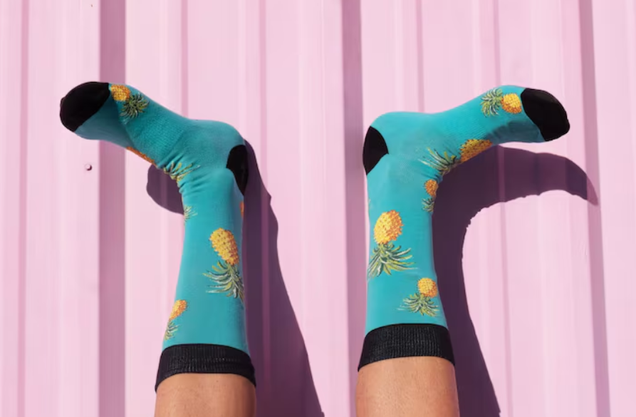 Frog Aesthetic Apparel and Phatz Socks: A Fun Guide to Expressive Everyday Style