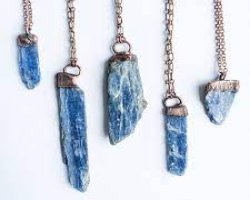 The Top 5 Spiritual Development Benefits of Kyanite