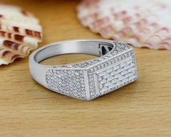 Mens Moissanite Rings vs Diamond Rings: Which One Should You Buy?