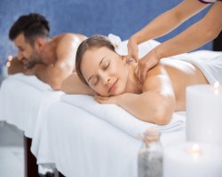 Couples Massage: A Relaxing Shared Experience for Body & Mind