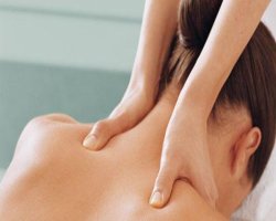 Why Screen Fatigue Leads to Neck Tightness and How Massage Relieves It