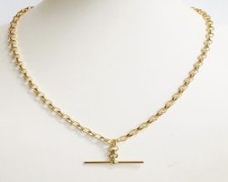 Why Mom Necklaces Are Loved for Their Emotional Meaning