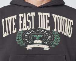 LFDY Hoodie: Moderner Streetwear-Trend in Deutschland
