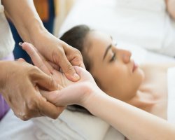 Benefits of Hand Grip Therapy for Recovery and Performance