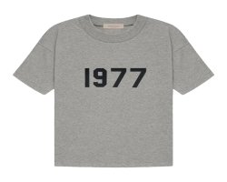 Fear Of God Essentials Hoodie – The Perfect Blend of Comfort and Streetwear Style