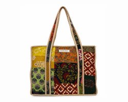 The Best Cotton Tote Bags for Women in UAE — What to Look for and Where to Find Them
